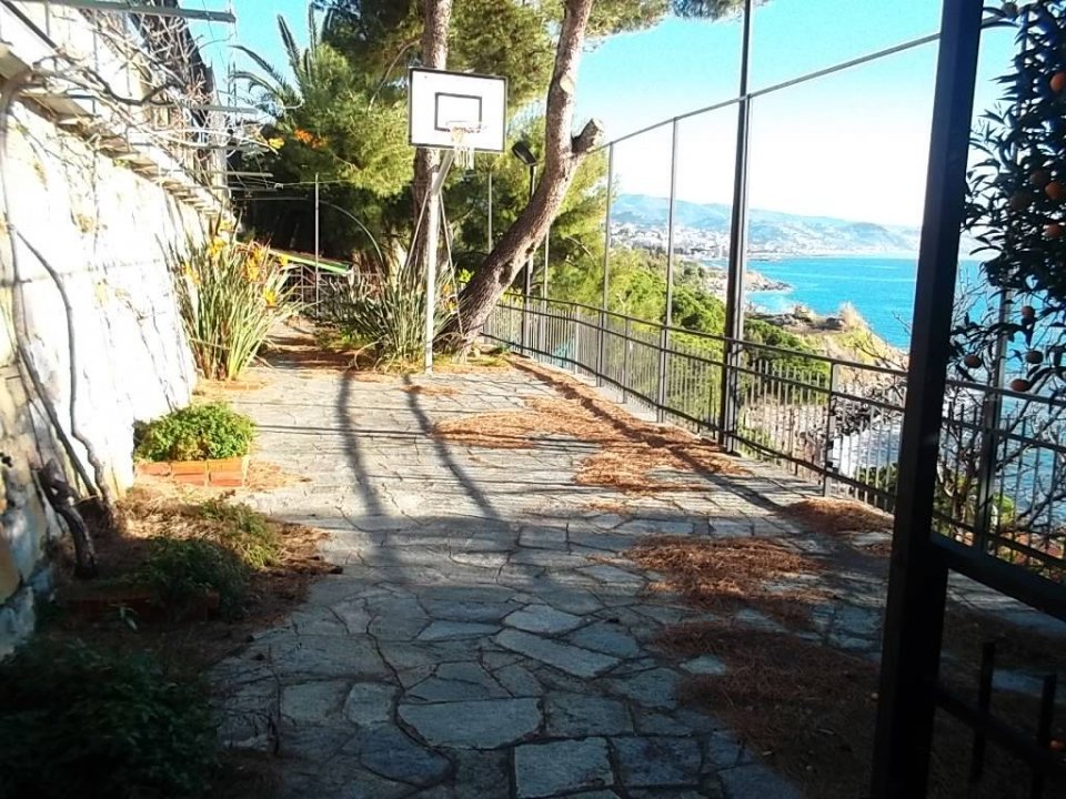 Vendita appartamento sul mare Sanremo Liguria foto 4